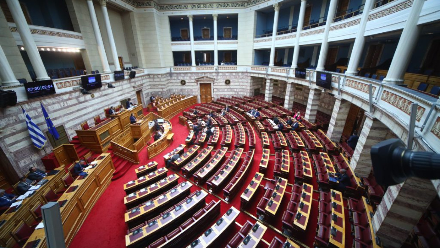 «Πόλεμος» Γεωργιάδη - Κωνσταντοπούλου: «Επιτέλους ανάγωγη, σταμάτα» - «Είσαι Χίτλερ, είσαι αρχιψεύταρος»