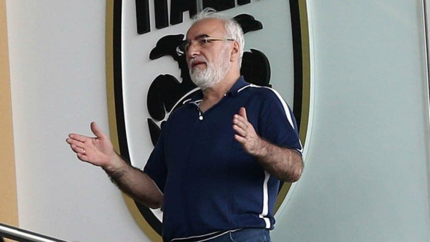 Επαφές με   Mega και                            Star