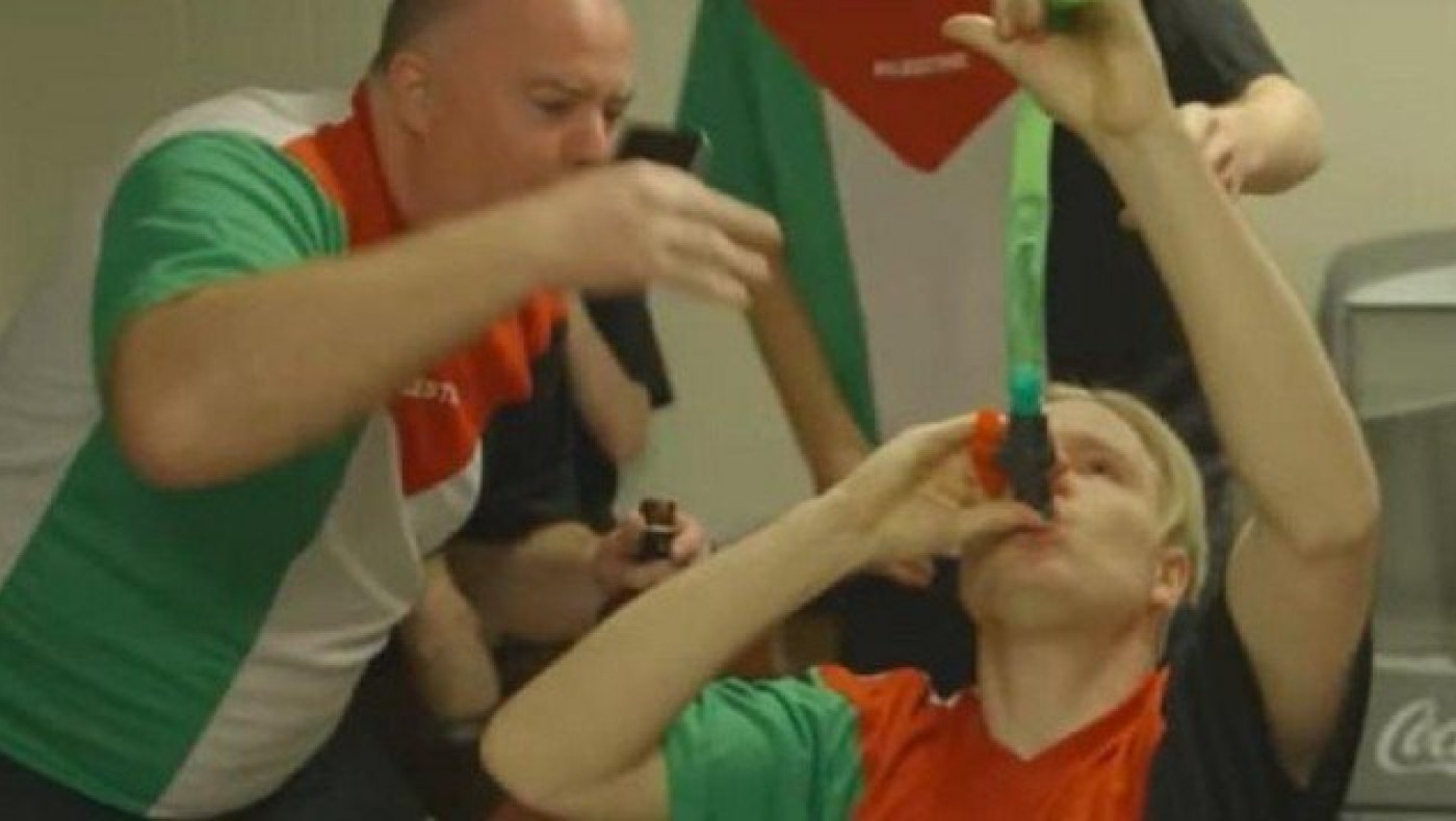 ΕΠΙΚΟ: Ποδοσφαιριστές μέθυσαν και πήγαν για…μπάλα (video)