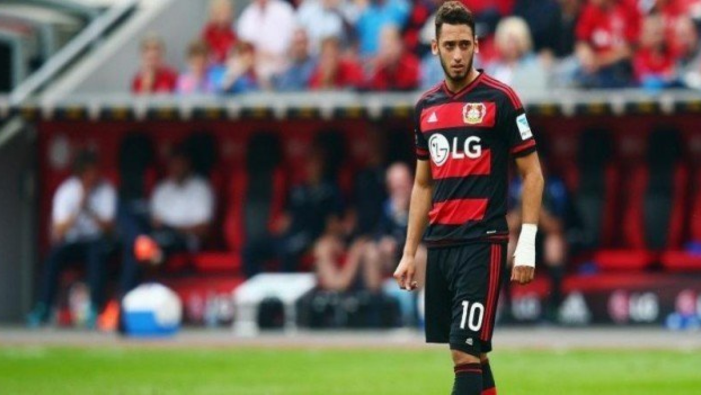 Στέλνουν Τσαλχάνογλου για αντί-Όσκαρ στην   Τσέλσι