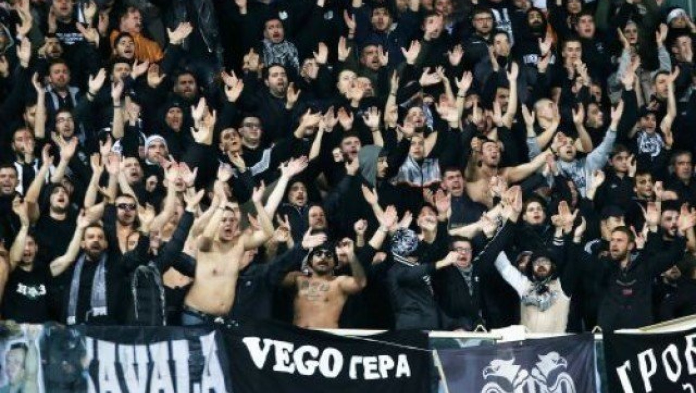 Απίστευτοι πανηγυρισμοί των οπαδών του ΠΑΟΚ με τους παίκτες