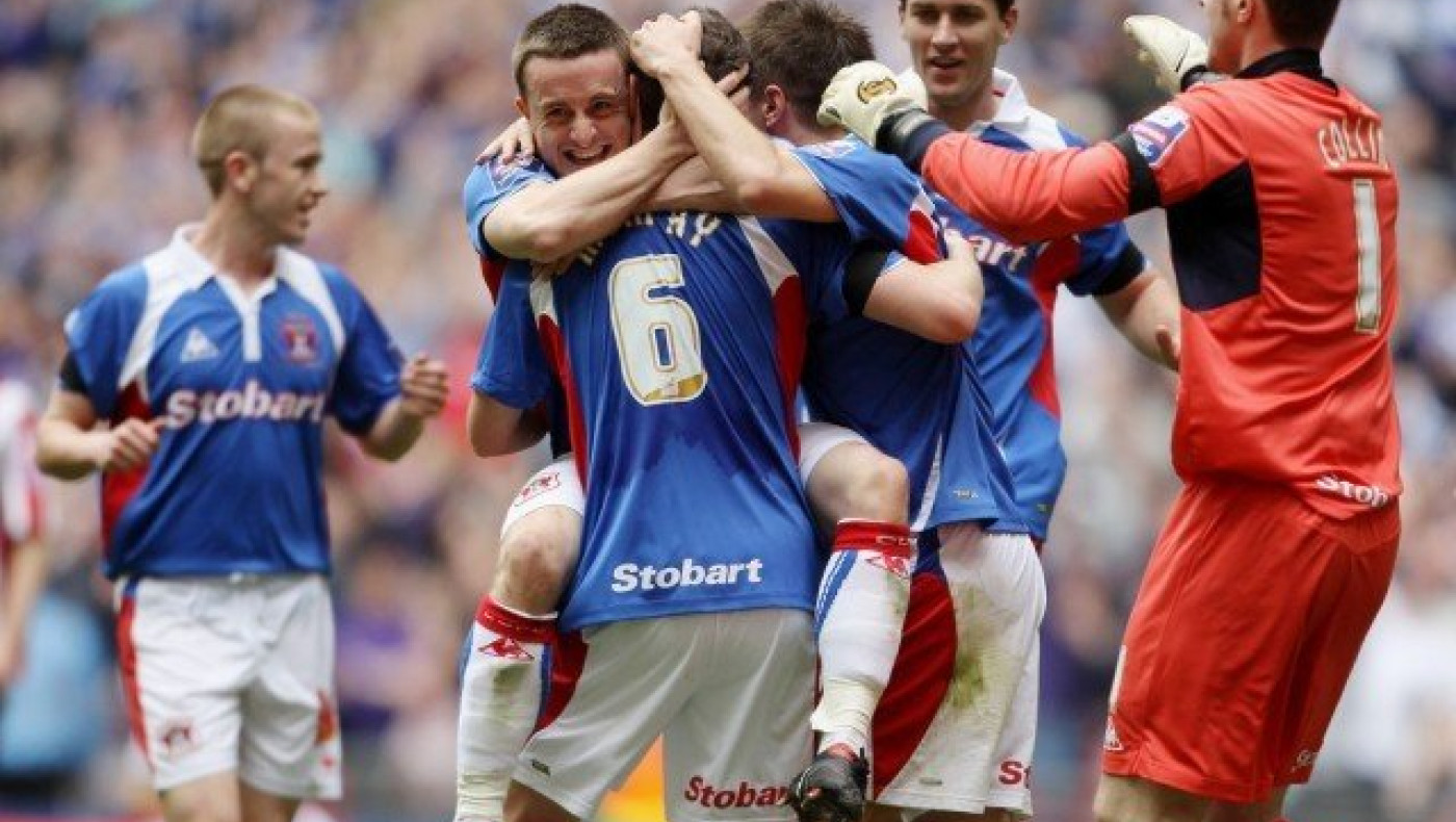 Δεν ξέρει να χάνει η                       Καρλάιλ