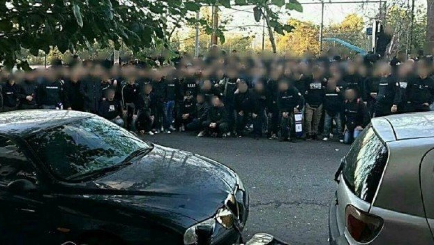 Μαύρο» το        Μετρό       από Βόσνιους οπαδούς (video)