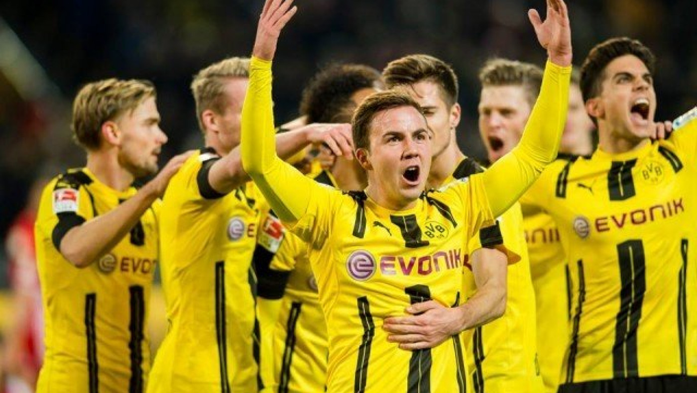 Τη λύγισε στη λάβα του                   Βεστφάλεν!