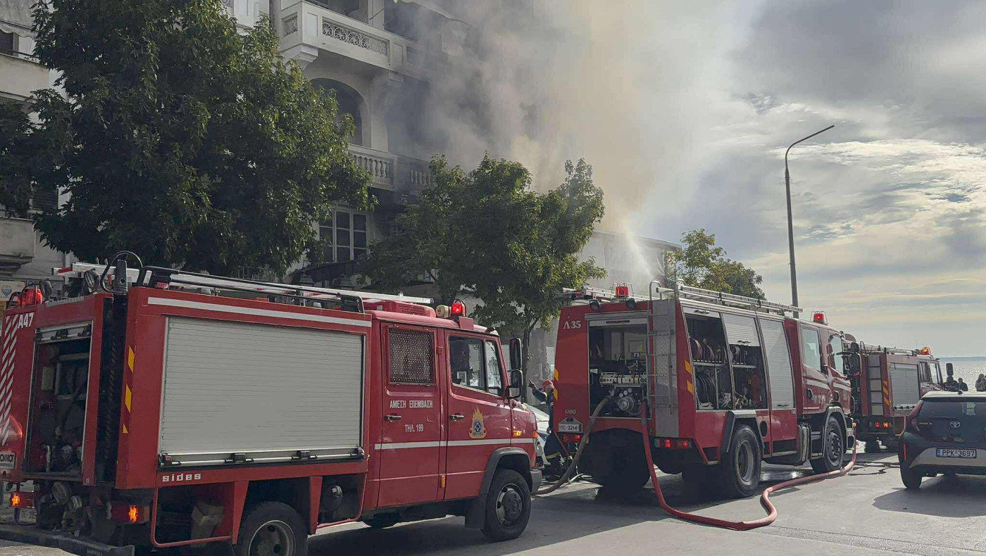Φωτιά σε γνωστό μαγαζί εστίασης στην παραλιακή της Θεσσαλονίκης