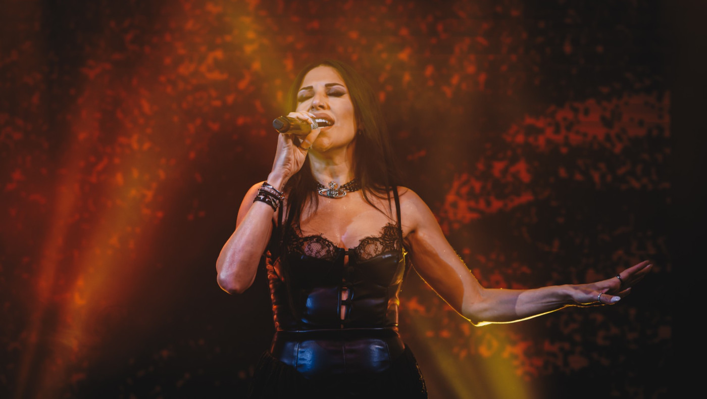 Η Μαρία Ιακώβου φέρνει τα… Μαύρα Μεσάνυχτα στην Πάτρα!