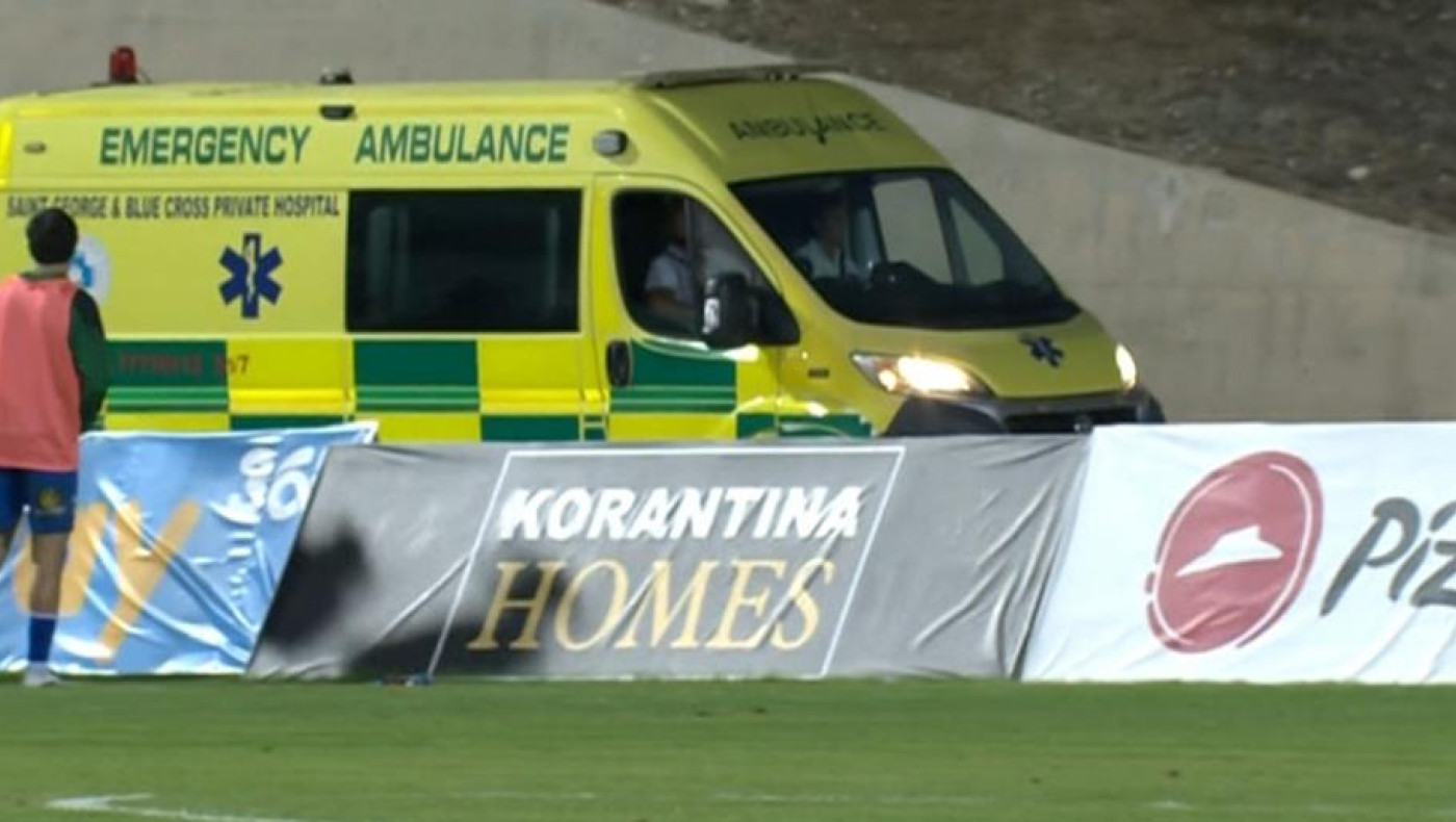 Κύπρος: «Εγκλωβισμένος» 30 λεπτά σε ασθενοφόρο τραυματίας ποδοσφαιριστής λόγω… κανονισμού