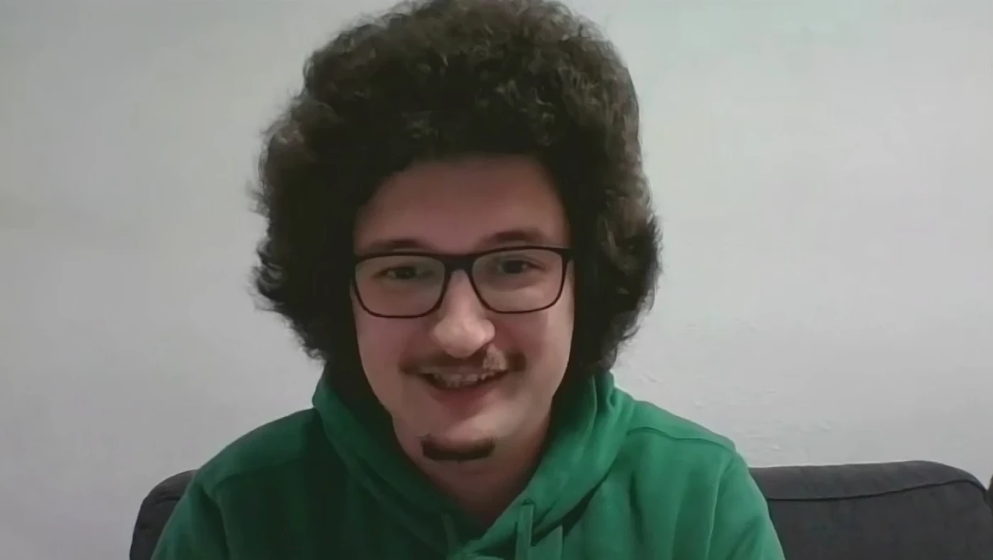 Premier League: Ο viral, ακούρευτος οπαδός της Γιουνάιτεντ... ελπίζει