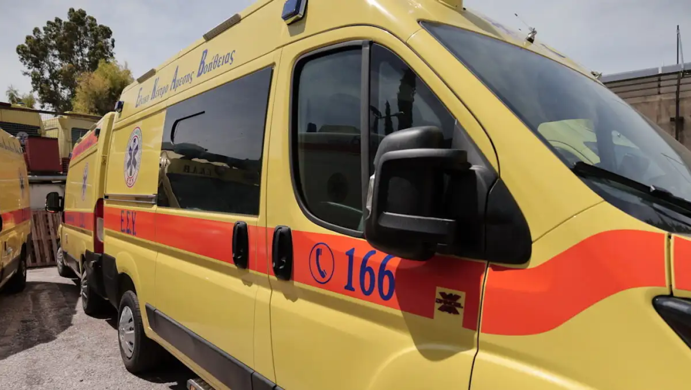 Κρήτη: Αναβάτης μηχανής τραυματίστηκε σοβαρά από ταμπέλα