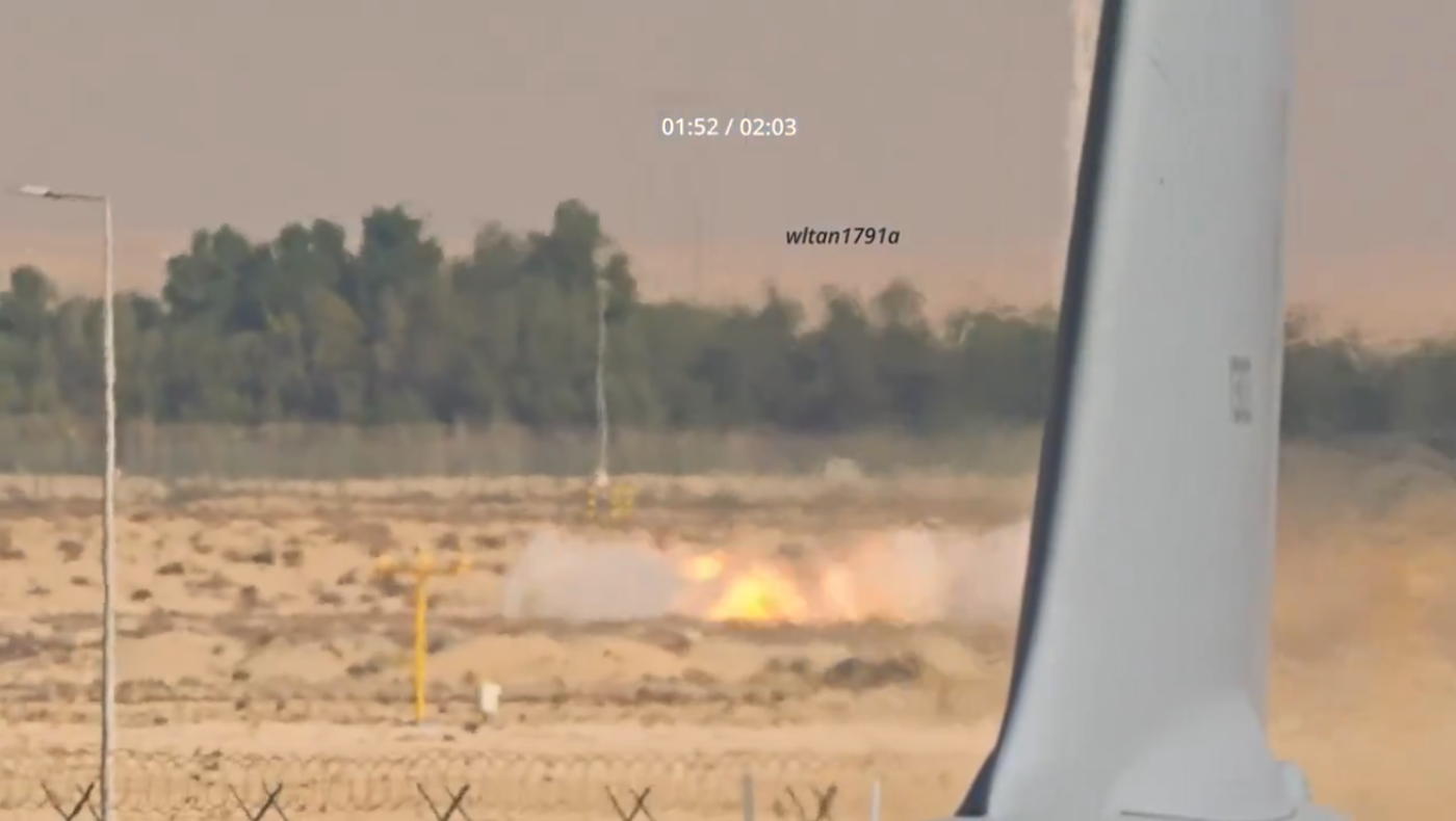 Καρέ-καρέ η συντριβή μαχητικού αεροσκάφους στο Dubai Air Show