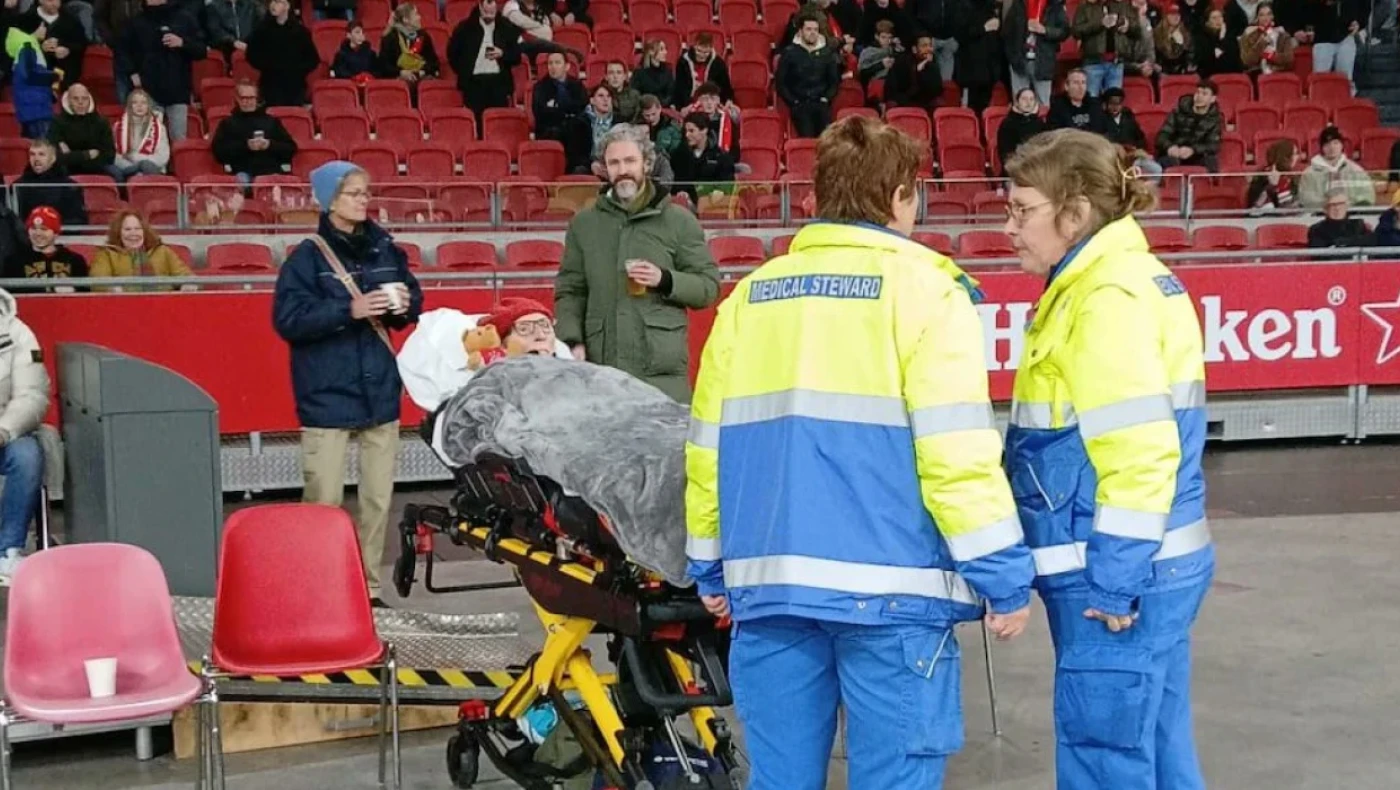 Συγκλονίζει ο φίλος του Άγιαξ, Πίτερ: Θέλει να δει ένα τελευταίο παιχνίδι πριν πεθάνει