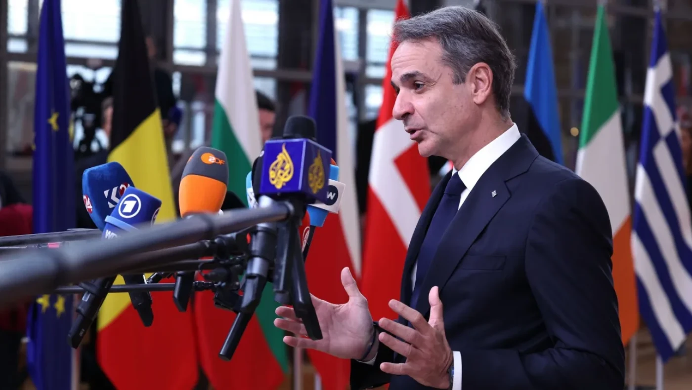 «Μήνυμα» Μητσοτάκη από τις Βρυξέλλες: «Η Ελλάδα στηρίζει την Ουκρανία» (vid)