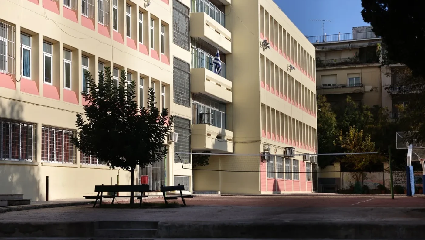 16χρονη στην Κυψέλη: «Αν πάω στον διευθυντή θα με κοροϊδέψουν»