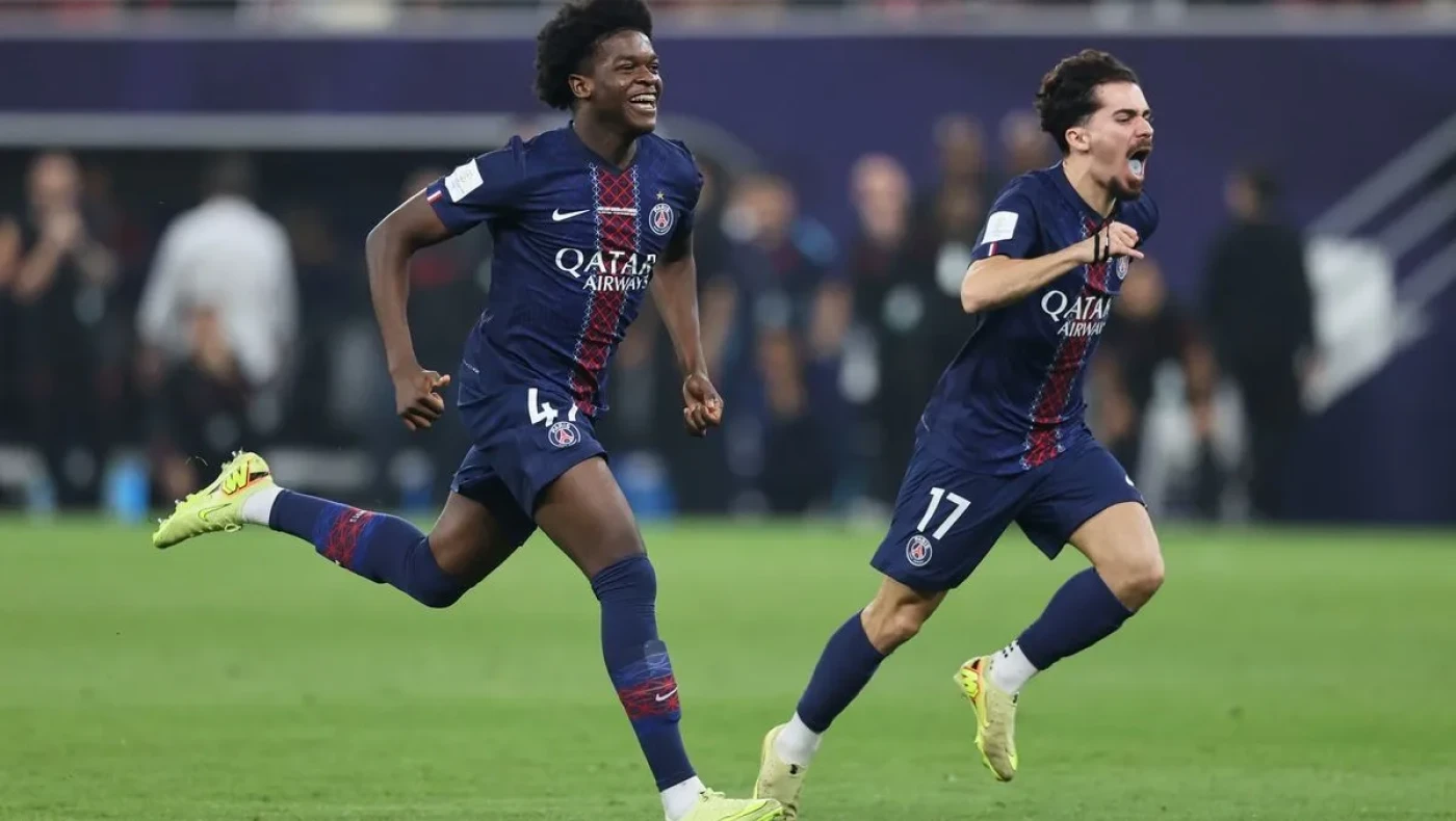 Η Παρί Σεν Ζερμέν στην κορυφή του κόσμου με ήρωα τον Σαφόνοφ!