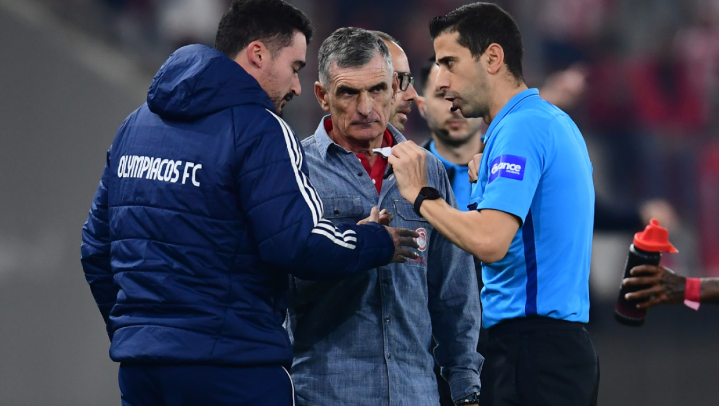 Κι όμως είναι αληθινό: ΜΗΔΕΝ κάρτες σε 7 παιχνίδια με Έλληνες ρέφερι στο χορτάρι ο Ολυμπιακός!