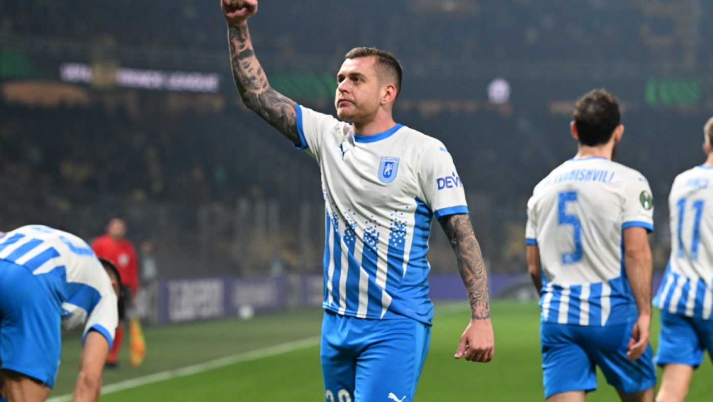 Υπέροχη αντεπίθεση της Κραϊόβα, ο Τσικαλντό εκτελεί την ΑΕΚ για το 0-2