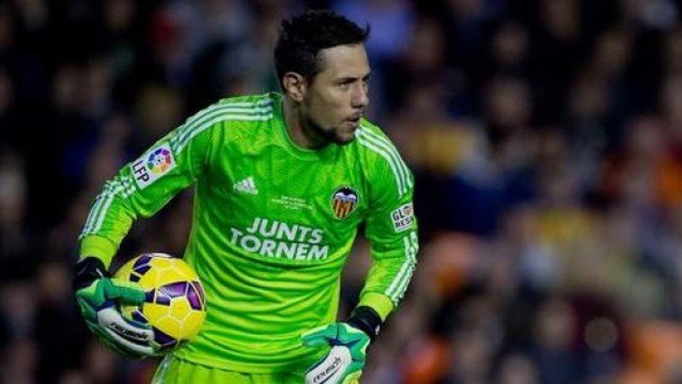 Έπιασε το 22ο πέναλτι και συνεχίζει ο Ντιέγκο Άλβες! (videos)