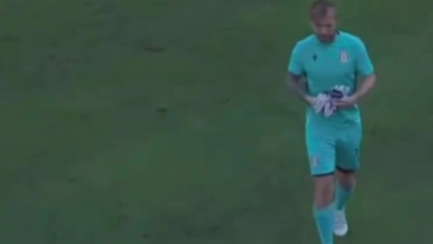 Αλβανία: Τερματοφύλακας εγκατέλειψε μόνος του το ματς!