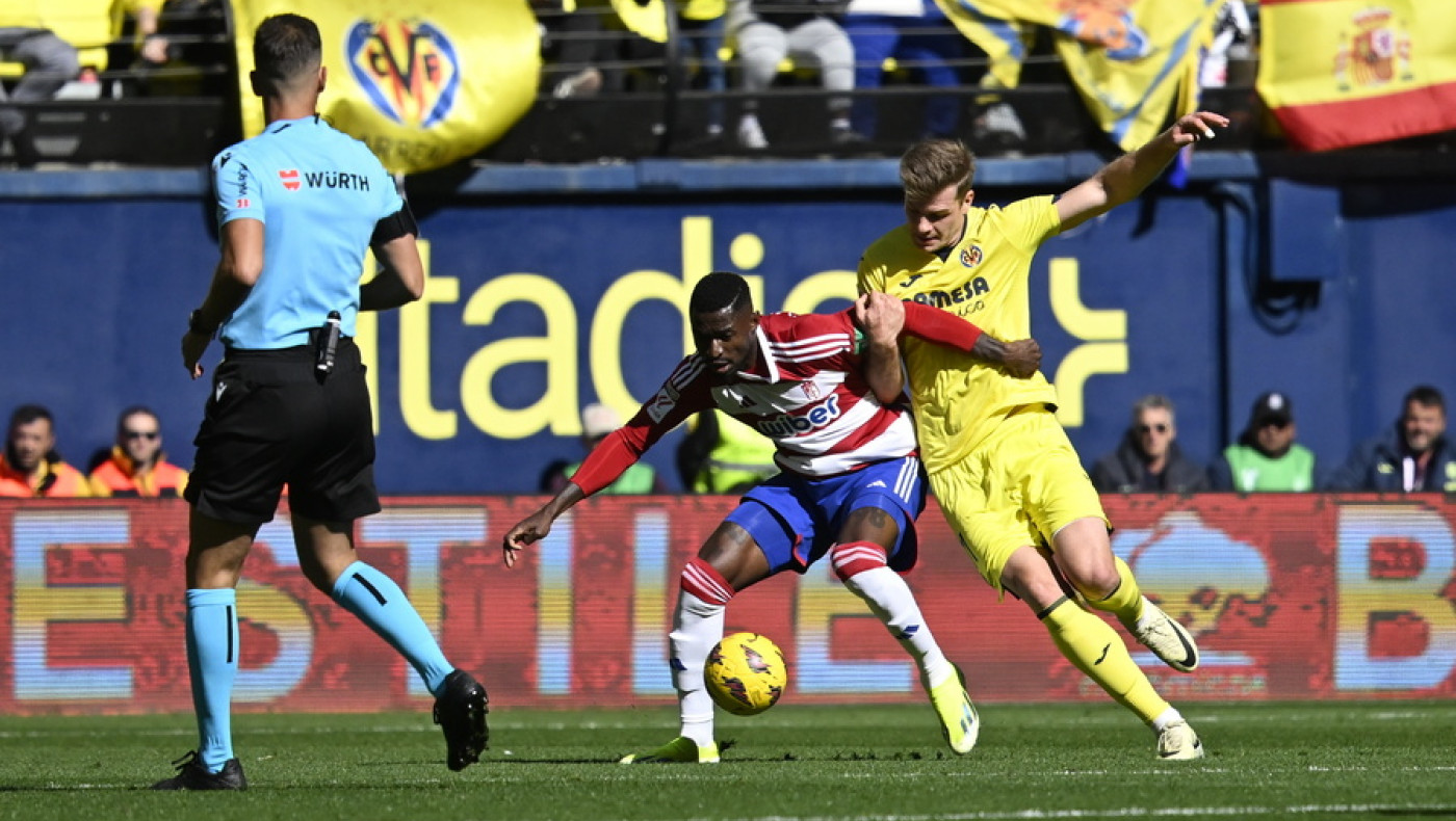 Οριστικοποιήθηκε η άφιξη Χόνγκλα στη Θεσσαλονίκη