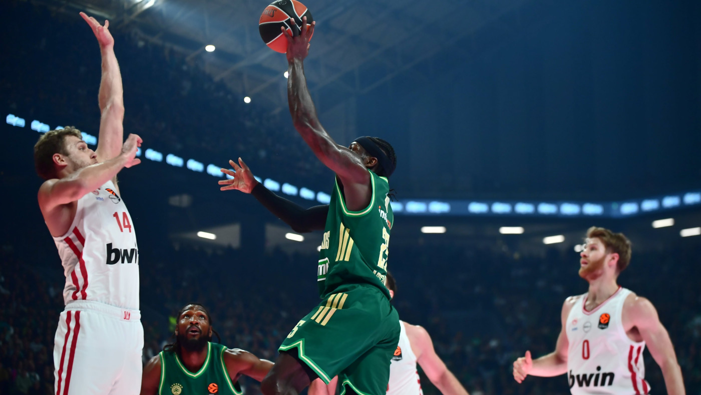 Ο Ολυμπιακός έριξε στο καναβάτσο τον Παναθηναϊκό μέσα στο Telekom Center Athens