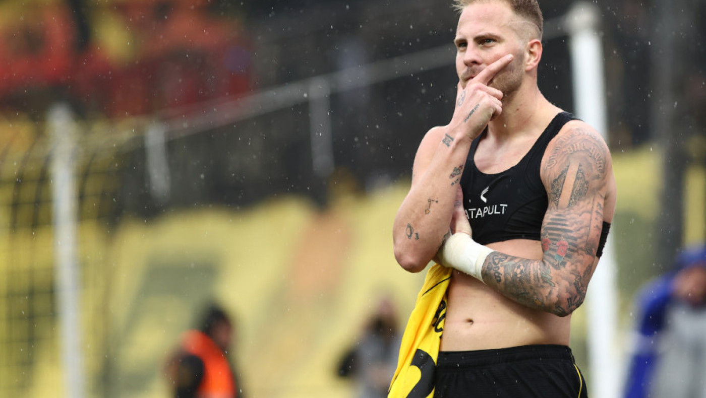 Γκολ... ευθείας βολής ο Ράτσιτς και 2-0 ο Άρης στο ημίχρονο