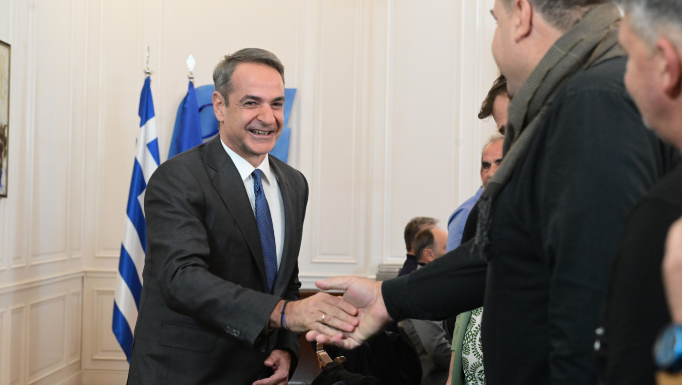 Συνάντηση Μητσοτάκη με αγρότες: Βελτιώσεις, νέα μέτρα και... τελεσίγραφο στα μπλόκα