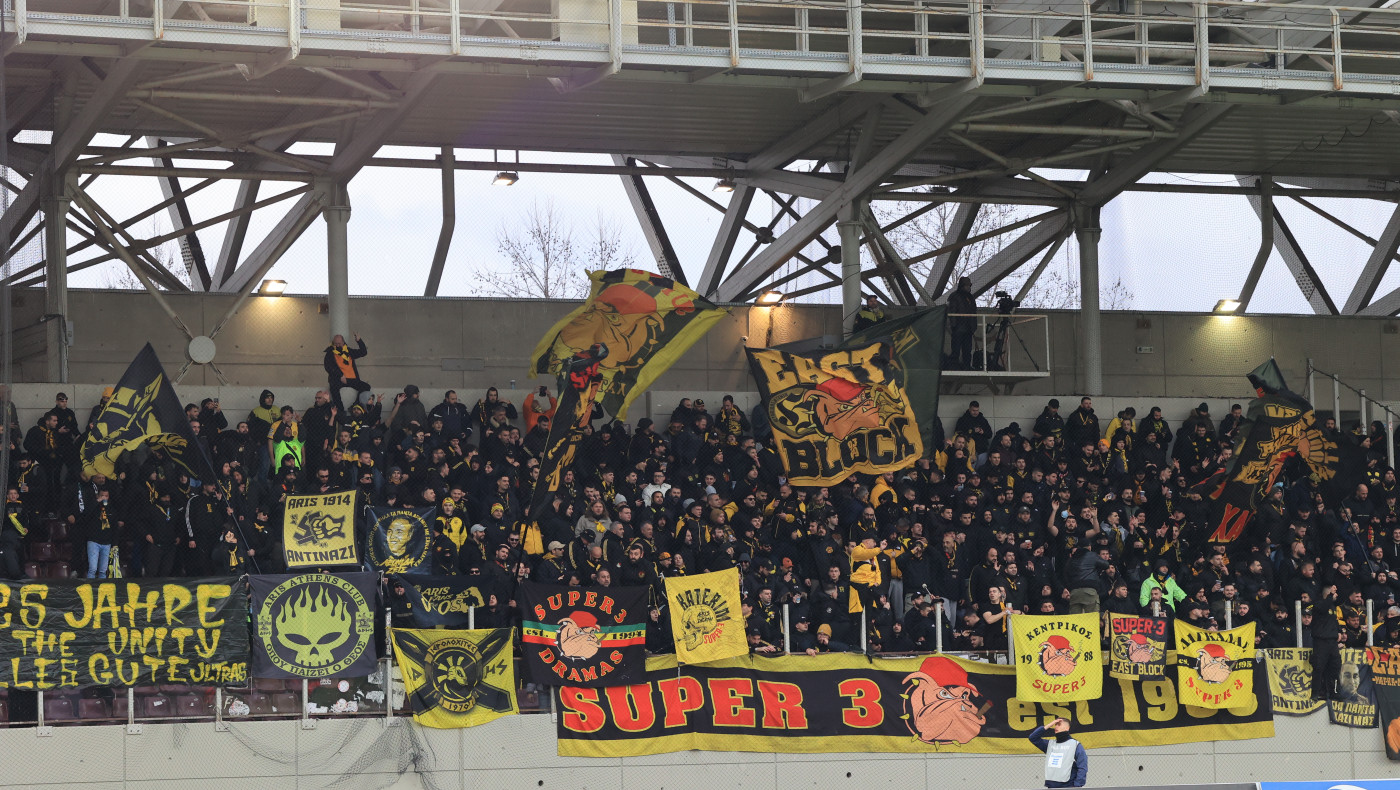 Οργή κόσμου του Άρη κατά Καρυπίδη μετά την ήττα στη Λάρισα