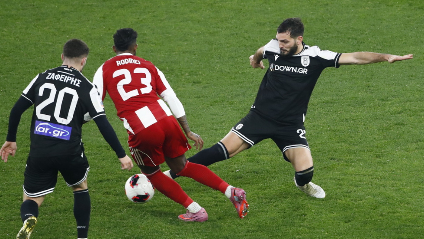 Οζντόεφ: «Παίζω μαζί με τον Μεϊτέ και μυρίζομαι το γκολ»