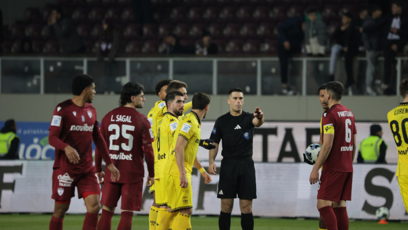 Άρης: Προβληματισμός και κλειστή σύσκεψη Χιμένεθ με τους αρχηγούς