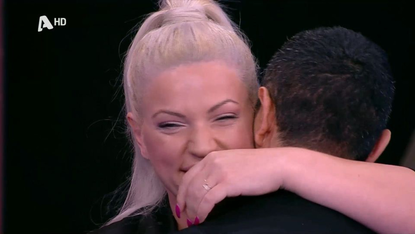 Deal: Παίκτρια δέχθηκε πρόταση γάμου στον «αέρα»!