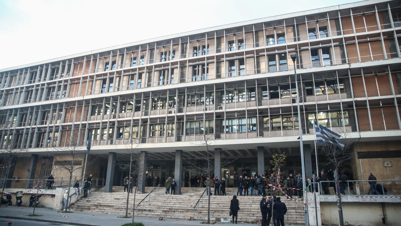 Θεσσαλονίκη: Καταδικάστηκαν δύο αντιδήμαρχοι για φονικές επιθέσεις από αγέλη σκύλων