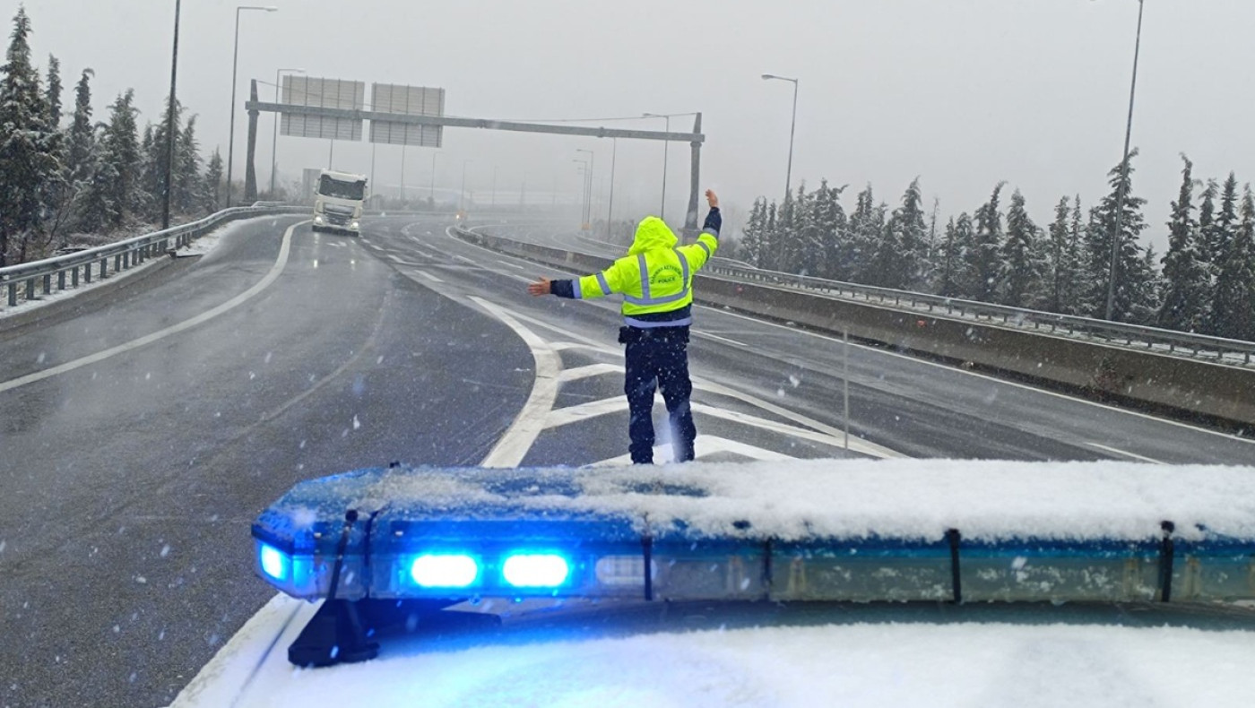 Χιόνια στη Θεσσαλονίκη: Κλειστός ο δρόμος Χορτιάτη – Αγ. Βασιλείου