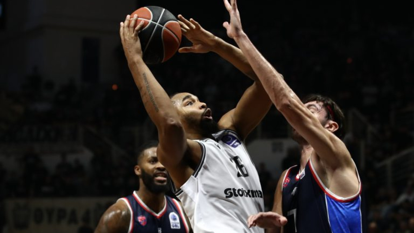 Πετρίδης: Ο Μουρ απέναντι στον φορμαρισμένο Ουότσον