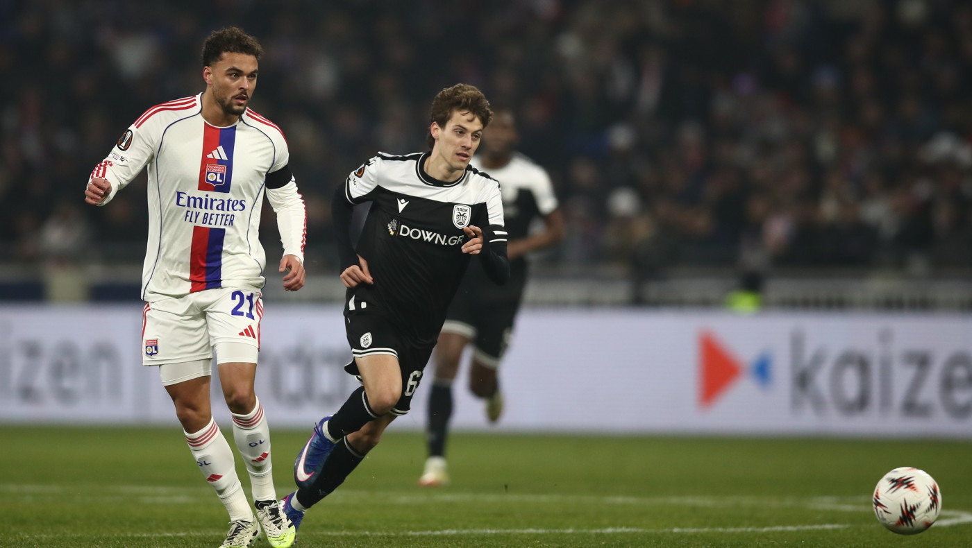 Το 1-1 της Λιόν στο παιχνίδι με τον ΠΑΟΚ, διαμαρτυρήθηκε για φάουλ ο Κωνσταντέλιας