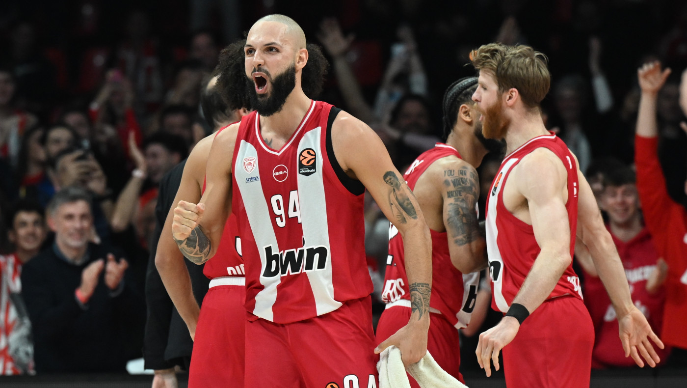 Ολυμπιακός: Μεγάλη νίκη επί της Μπαρτσελόνα και άλμα τετράδας