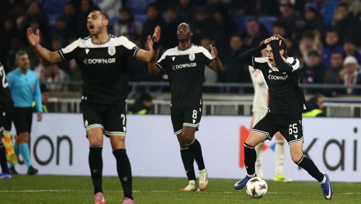 ΠΑΟΚ: Με αλλαγές στο σχήμα, σε πένθιμο κλίμα, για την επιστροφή στη δυάδα