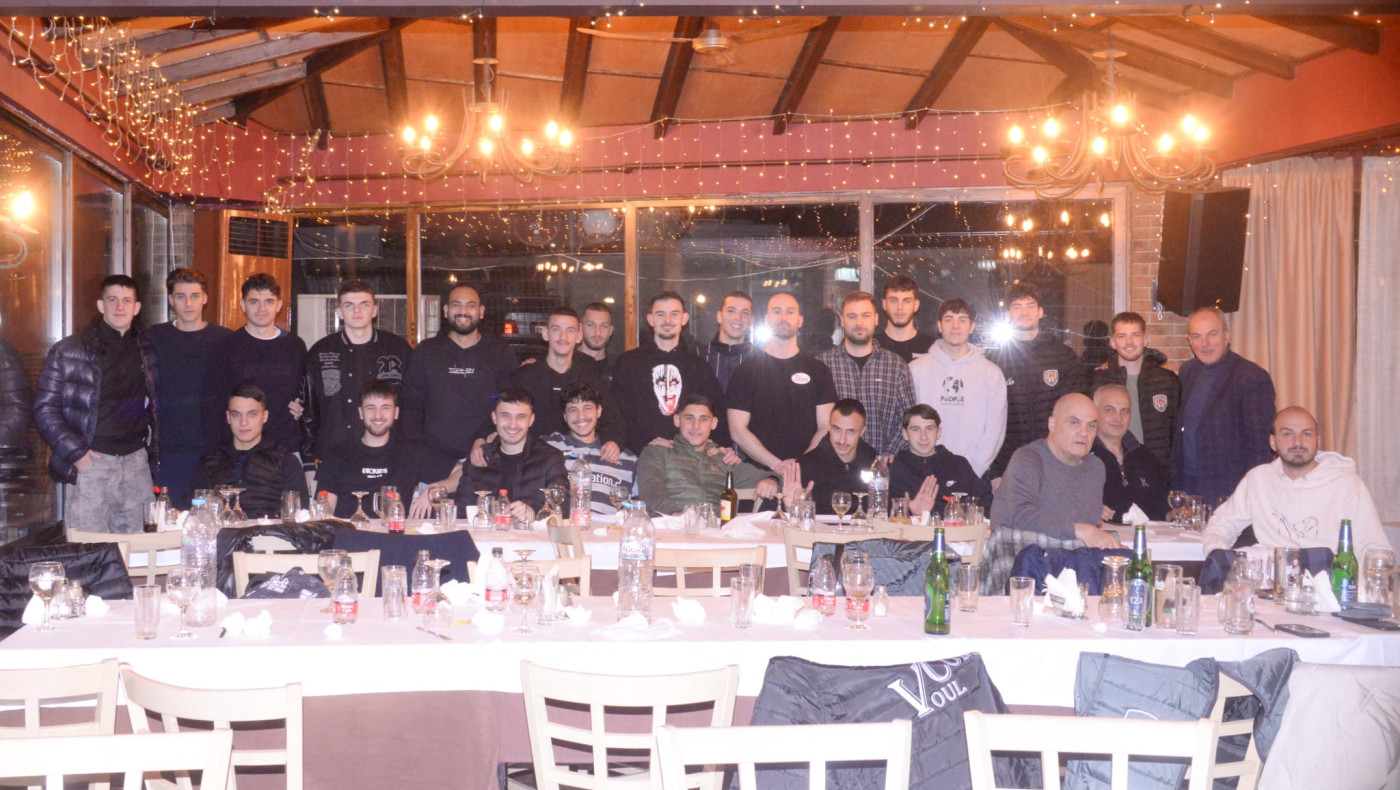 Φωτορεπορτάζ-Δόξα Ρετζικίου: Κοπή της πίτας σε οικογενειακό κλίμα