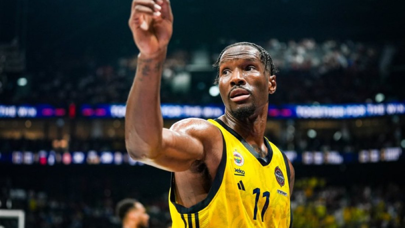 Χέιζ-Ντέιβις στη Φενέρ: «Θέλω τα διπλά»