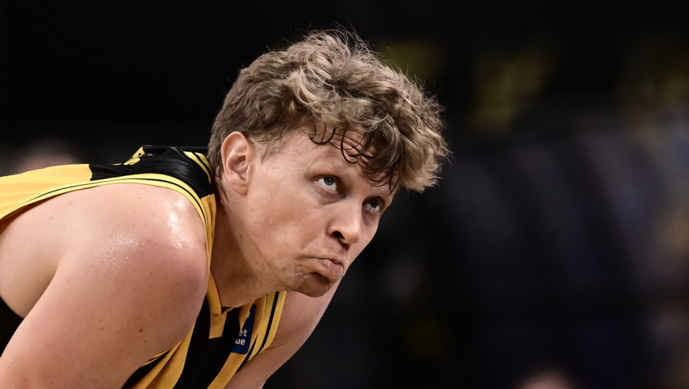 «Η ΑΕΚ χρωστάει χρήματα στον Κουζμίνσκας που σκέφτεται να αποχωρήσει»