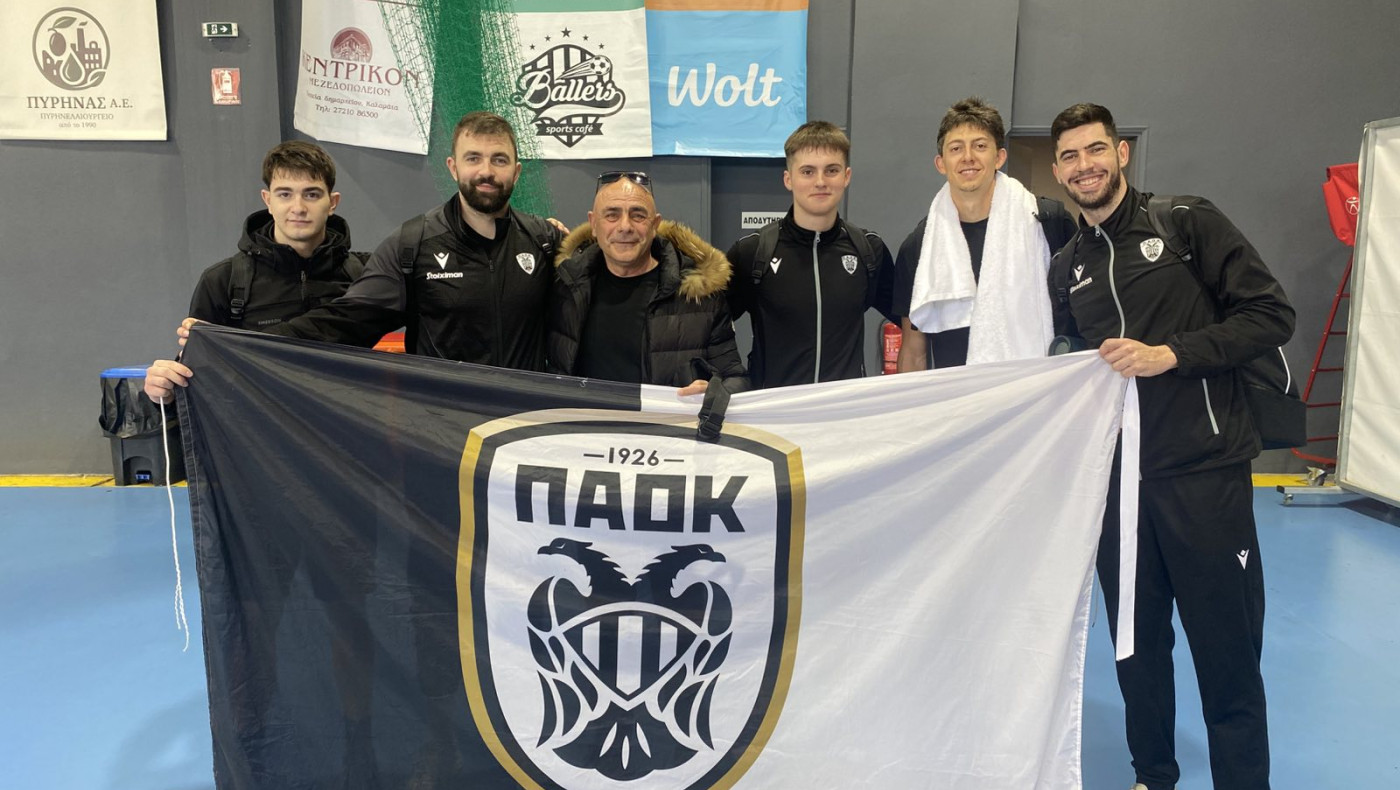 ΠΑΟΚάρα – Μαυρέας: Στήριξη με πάθος και στην ομάδα βόλεϊ (pics)