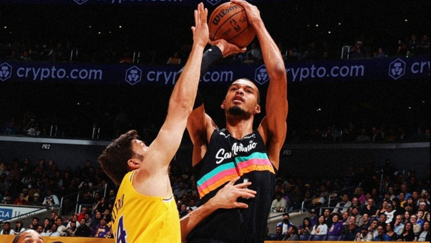 ΝΒΑ: Οι Πέισερς σόκαραν τους Νικς – Προπόνηση των Σπερς