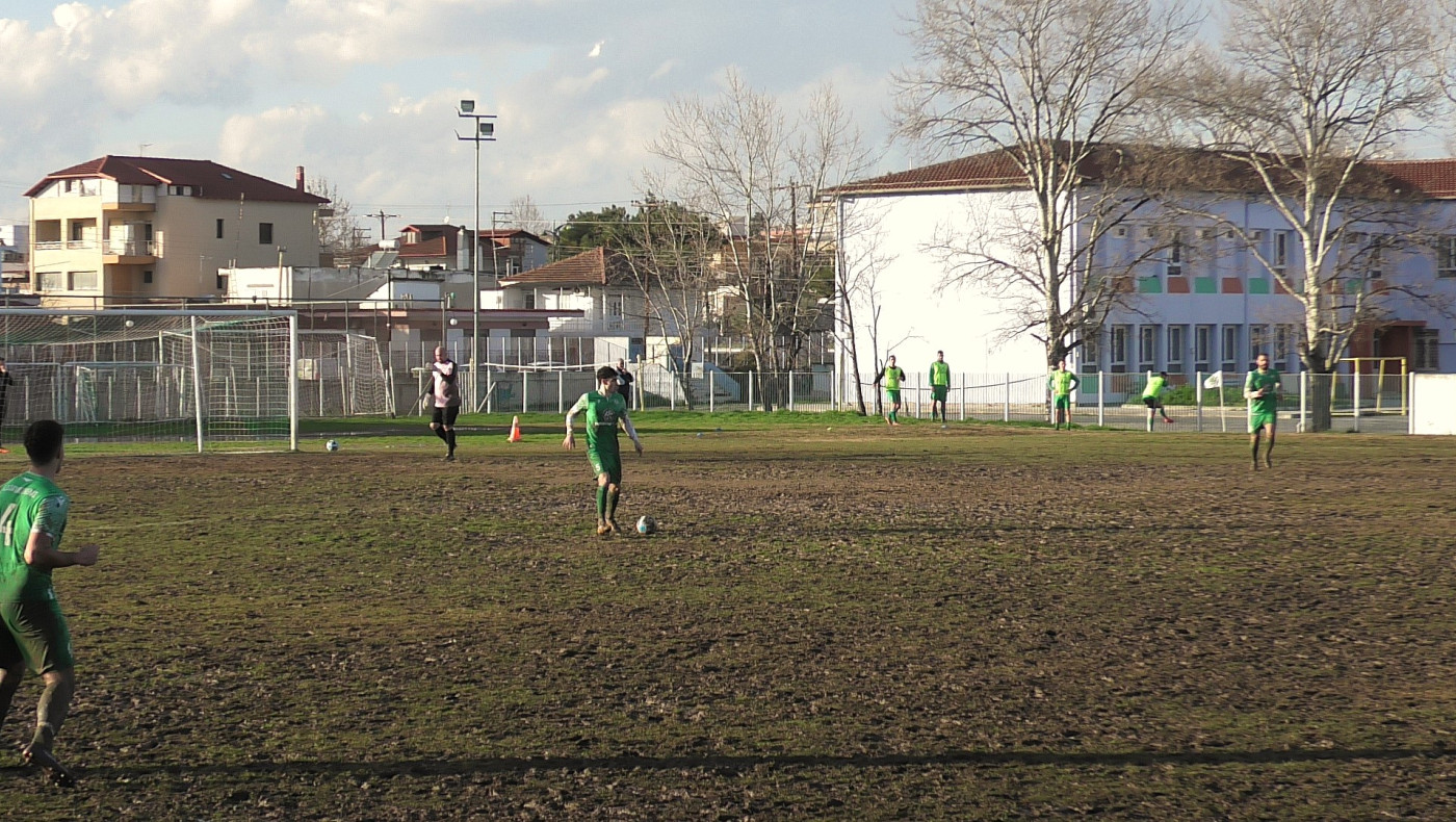 Παύλος Μελάς-Οργή Αθανασίου: «Ντροπή να γίνονται αγώνες σε τέτοιους αγωνιστικούς χώρους»