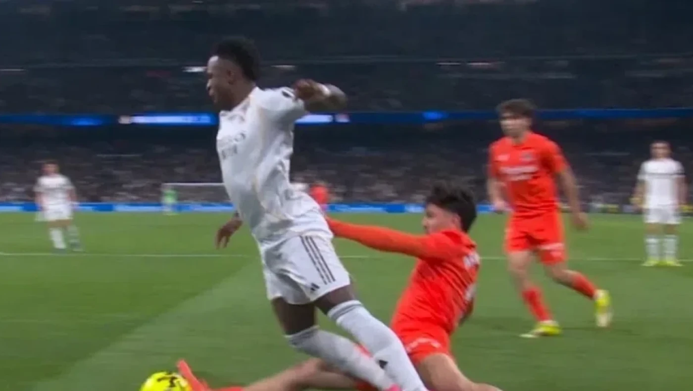 Έντονες αντιδράσεις για το πέναλτι που κέρδισε η Ρεάλ απέναντι στην Σοσιεδάδ