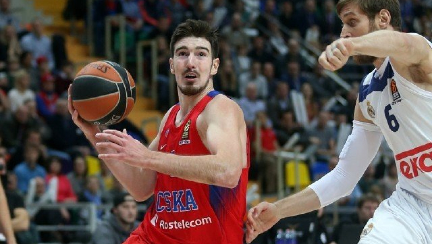 Ο      Ντε       Κολό        επιστρέφει      στα παρκέ