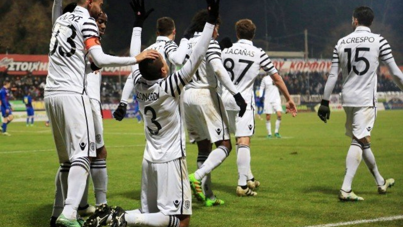 Δεν χόρταινες                        να τον βλέπεις