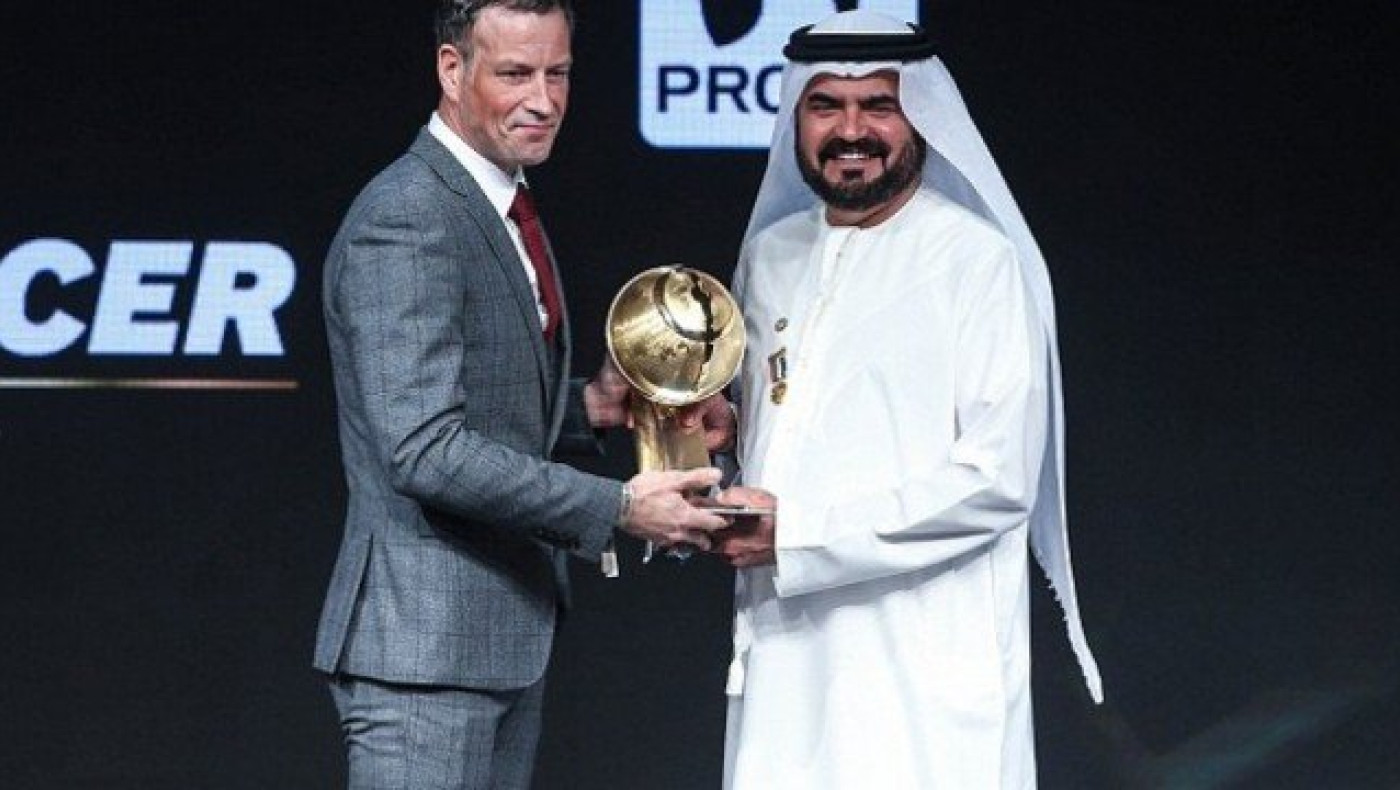 Αυτός είναι ο κορυφαίος              διαιτητής του 2016