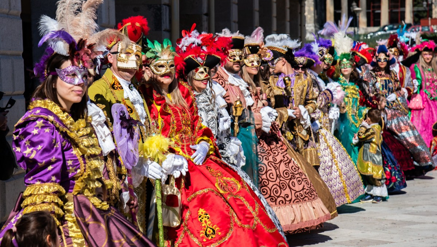 Πλούσιο το Καρναβάλι στην Κέρκυρα: Από τις κορφιάτικες «Πετεγολέτσες» στον «Σιορ Καρνάβαλο»