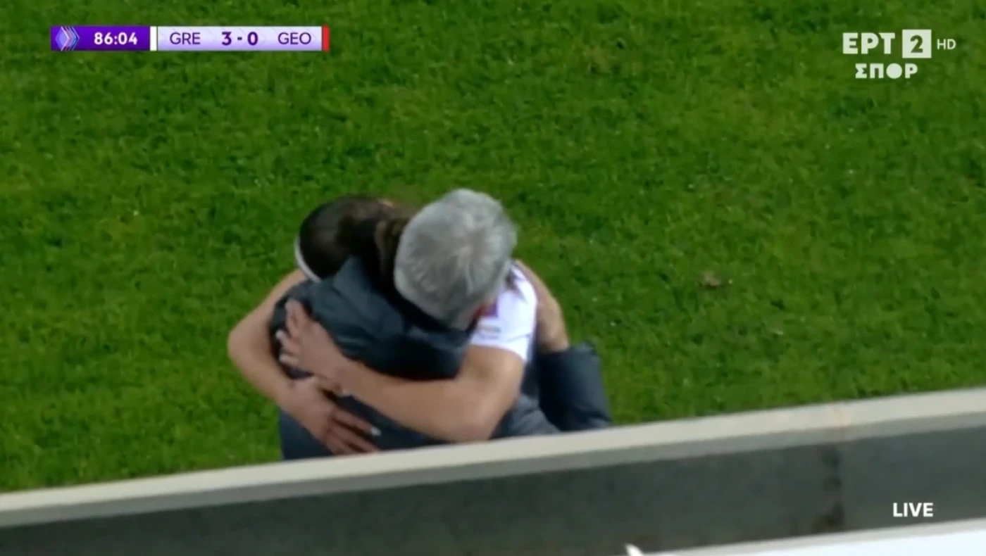 Η κόρη του άλλοτε παίκτη του ΠΑΟΚ, Μίλαν Τζούρτζεβιτς σφράγισε με πολύ όμορφο γκολ το τρίποντο της Ελλάδας (vid)
