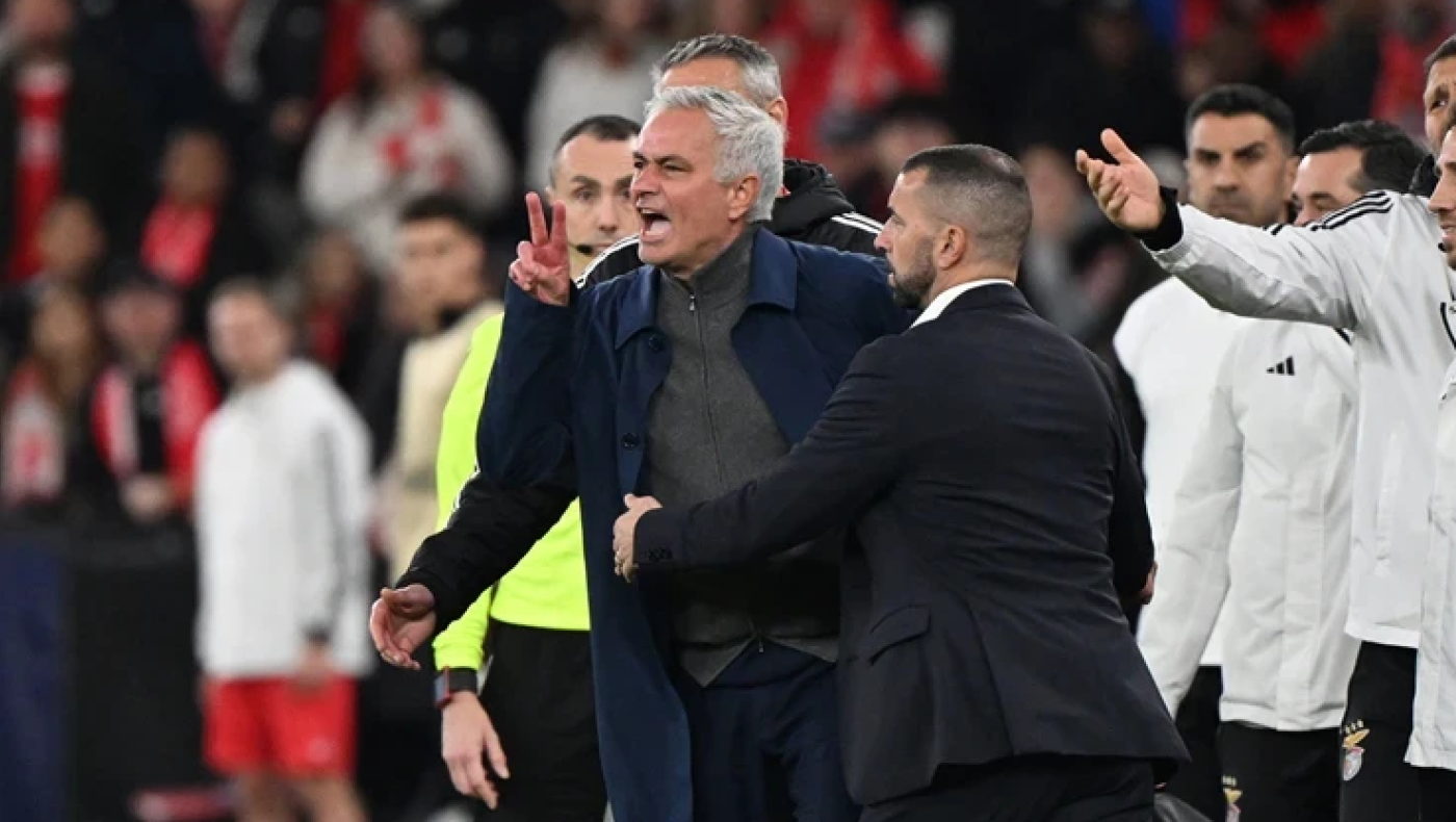 Έξαλλος ο Μουρίνιο: «Με αποκάλεσε προδότη, έδωσα τα πάντα στην Πόρτο»