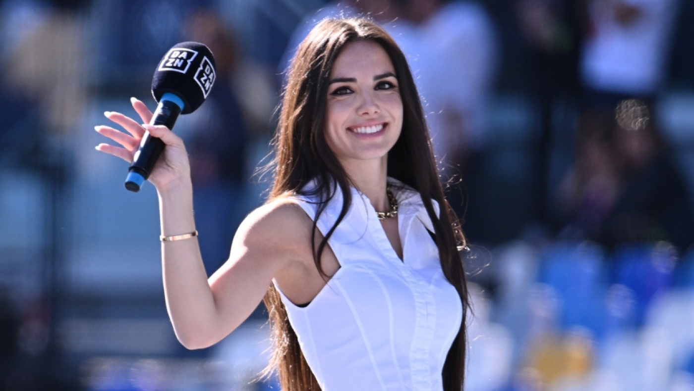 Τζιούσι Μελόνι: Η Ιταλίδα δημοσιογράφος που τρελαίνει κόσμο στο πρωτάθλημα